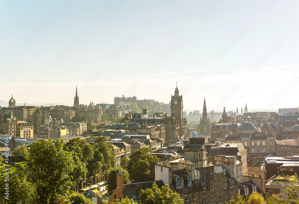 Naklejka premium Edinburgh castle from Calton Hill
