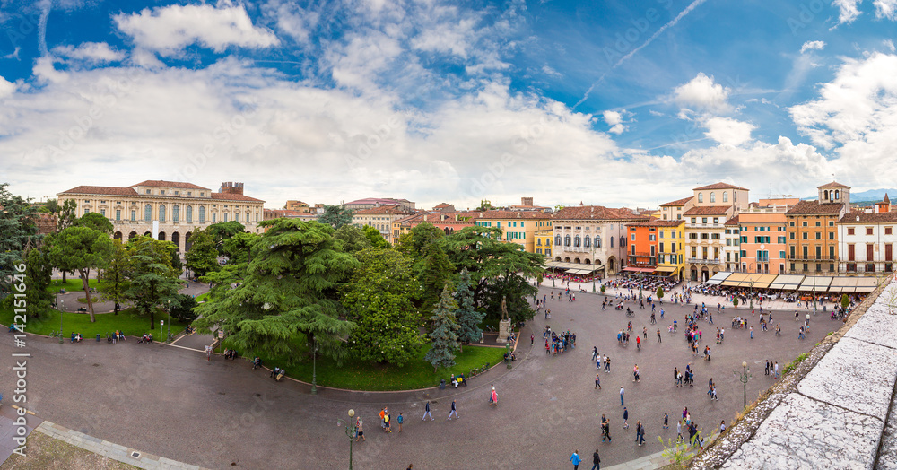 Naklejka premium Panoramic view of Verona