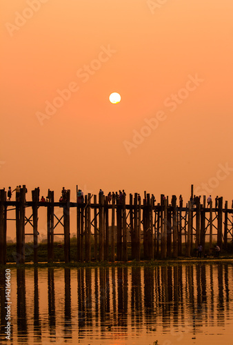 U Bein bridge sunset