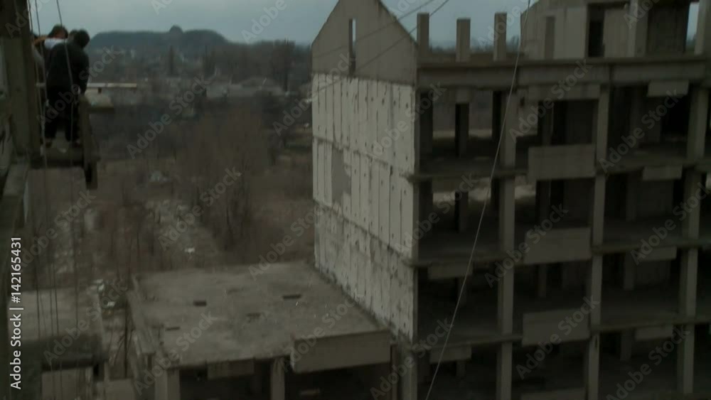 Equipment for ropejumping and industrial climbing installed on high-rise buildings Equipment for ropejumping and industrial climbing installed on high-rise buildings