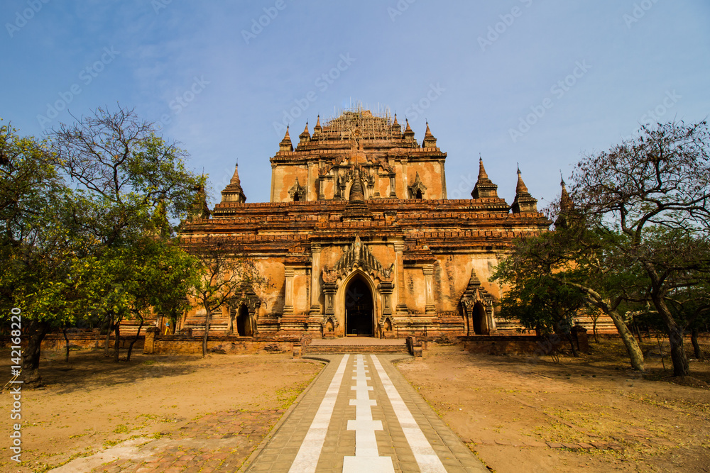 Obraz premium Ancient temple