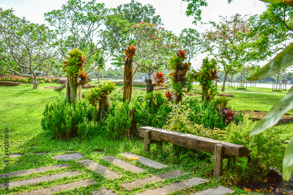 Fototapeta premium The old wooden bench in the park