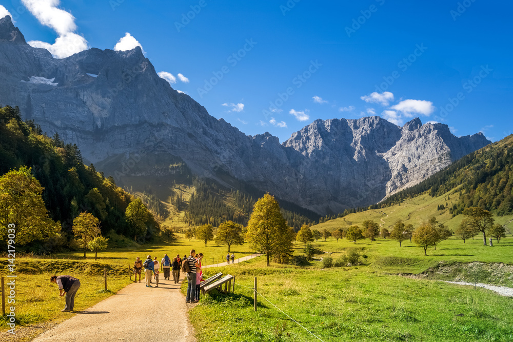 Wanderer im Karwendel, Tirol, Österreich