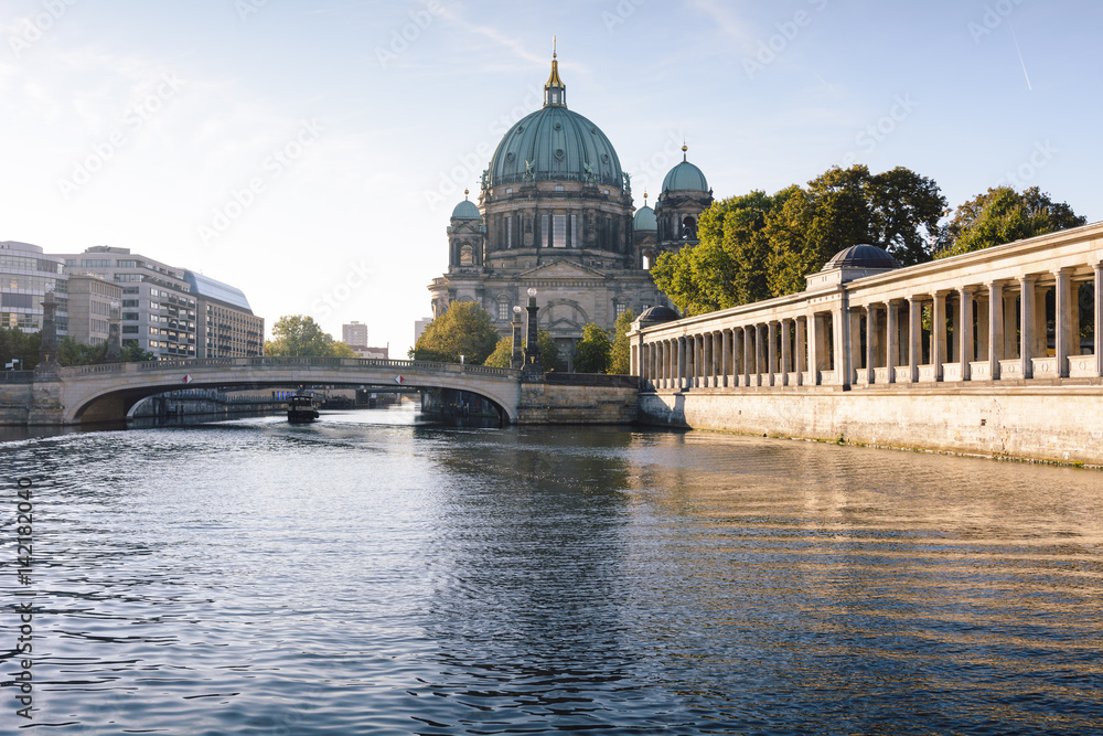 Fototapeta premium berlin cathedral at sunrise