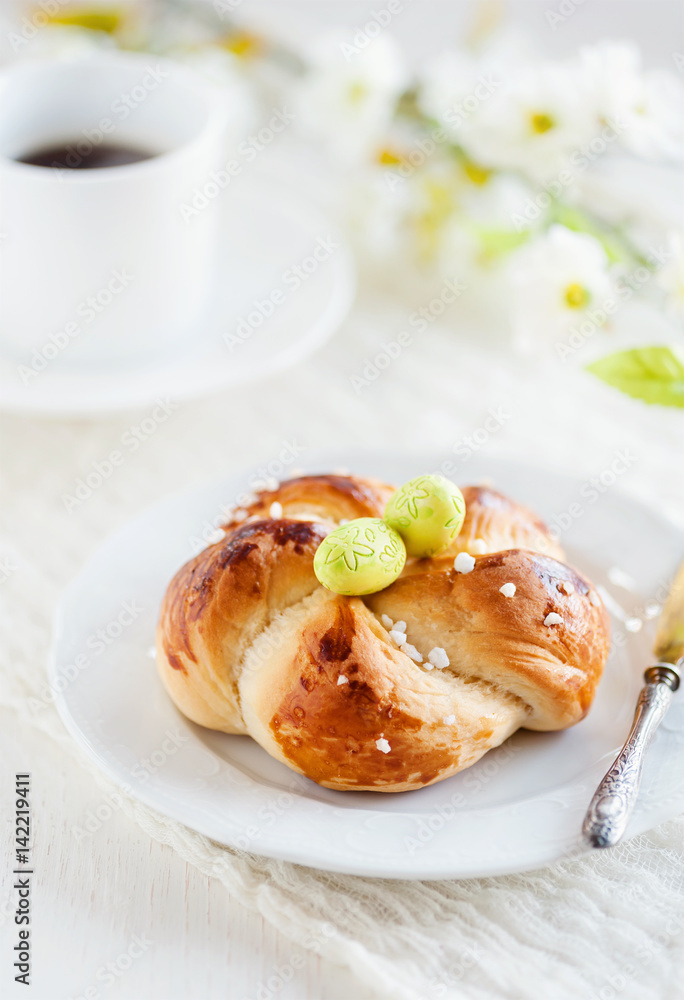Frisch gebackenes Hefegebäck - Brioche Frisch gebackenes Hefegebäck - Brioche
