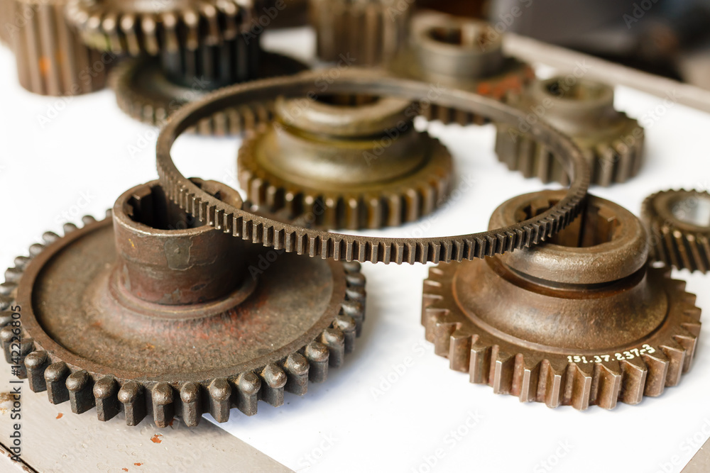 Old diesel engine and spare parts the old machine repair auto parts Old diesel engine and spare parts the old machine repair auto parts