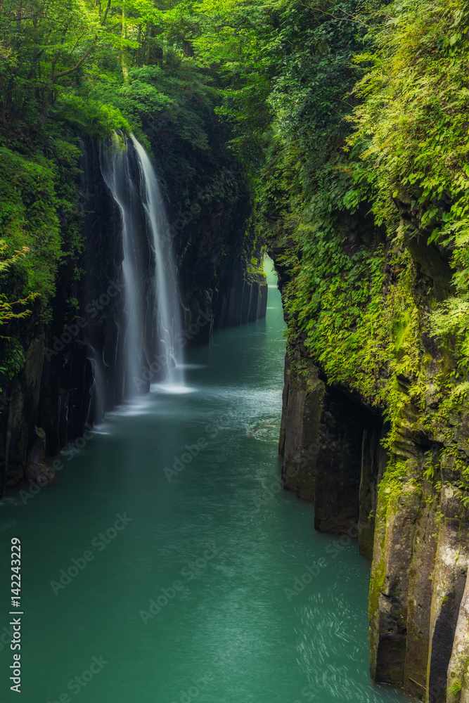 Fototapeta premium Beautiful landscape of takachiho gorge and waterfall in Miyazaki, Kyushu, Japan