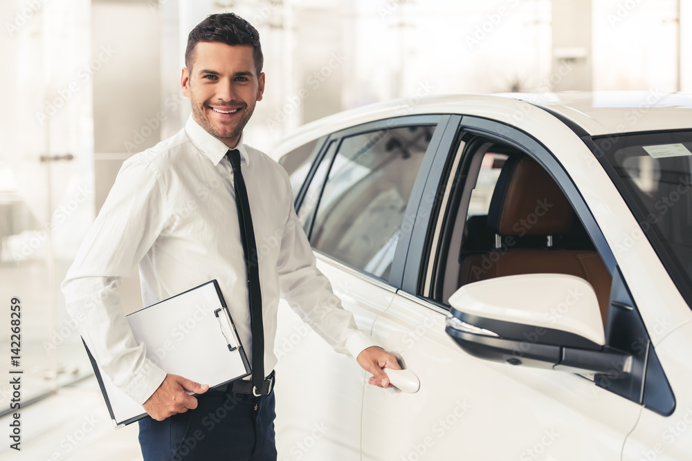 Fototapeta premium Visiting car dealership