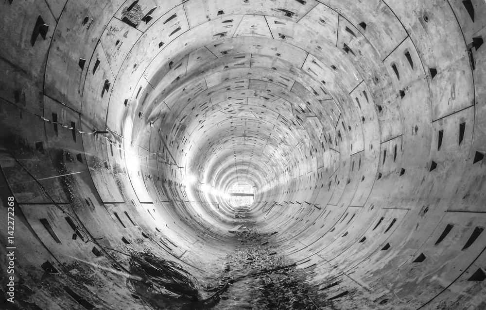 Fototapeta Nowa, okrągła podziemna konstrukcja tunelu dla linii metra