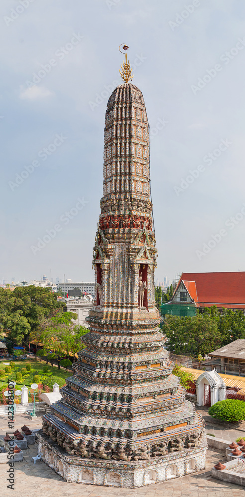 Wat Arun Ratchawararam Ratchawaramahawihan or Wat Arun temple. 