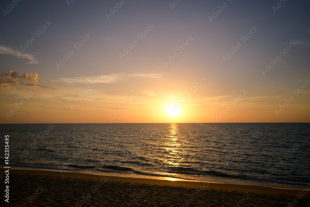 Fantastic sea ocean golden sunset horizon sky photo