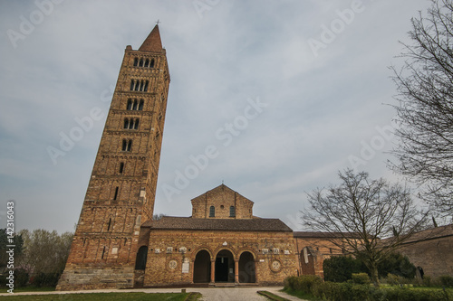 Facciata della famosa abbazia di Pomposa a Codigoro, Emilia Romagna, Italia photo