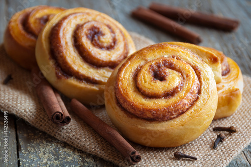 Quadro su tela Homemade cinnamon rolls