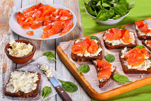 open sandwiches with cream cheese and salmon