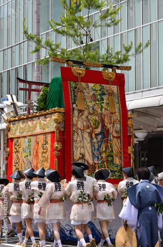 山鉾巡行　祇園祭
Gion festival parade, Kyoto Japan