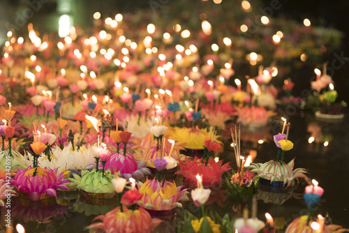 Photography NAKHONNAYOK, THAILAND - NOVEMBER 25 :Loy Krathong festival, Thai people buy flowers and candle to light and float on water to celebrate on November 25, 2015 in Nakhonnayok, Thailand