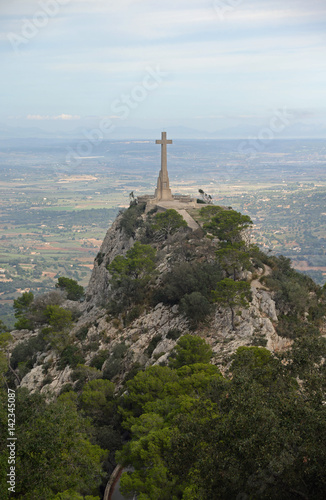 Kreuz am Santuari de Sant Salvador, Mallorca © Fotolyse