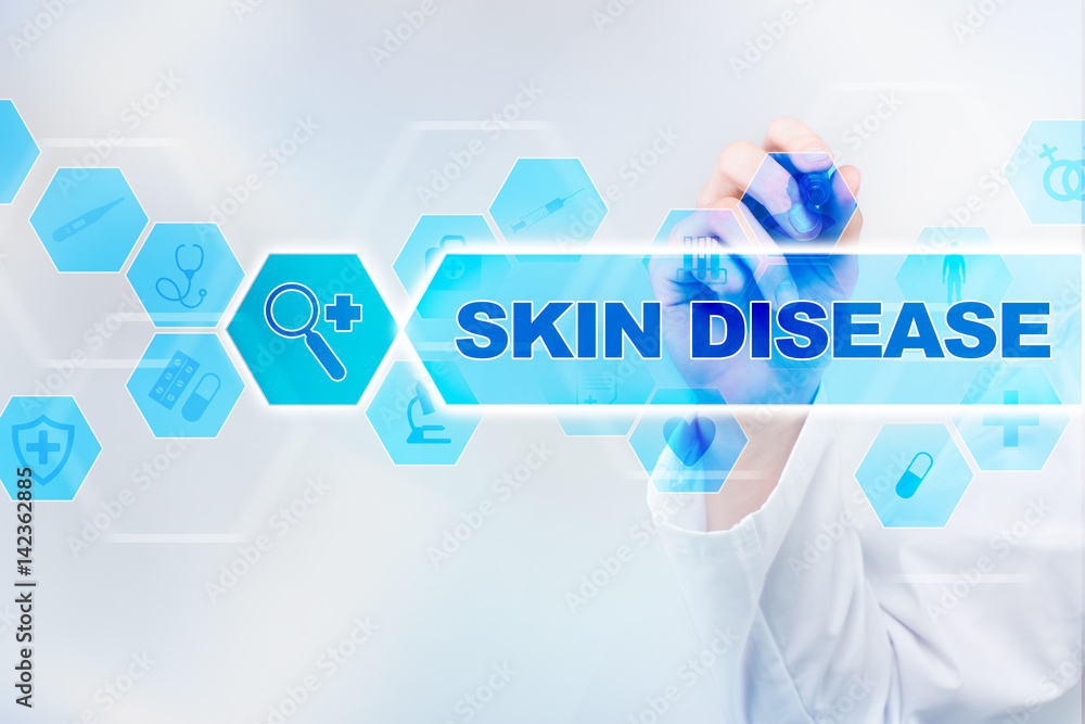 Obraz premium Medical doctor drawing skin disease on the virtual screen.