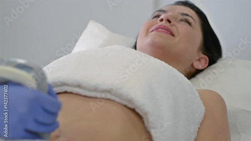 Body treatment device using the latest and finest technological advances
