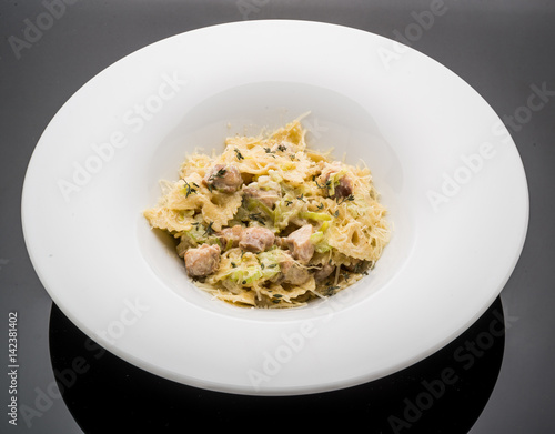 homemade bacon and leek fettuccine pasta with
