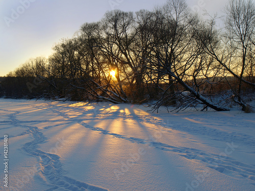 Зимний морозный закат