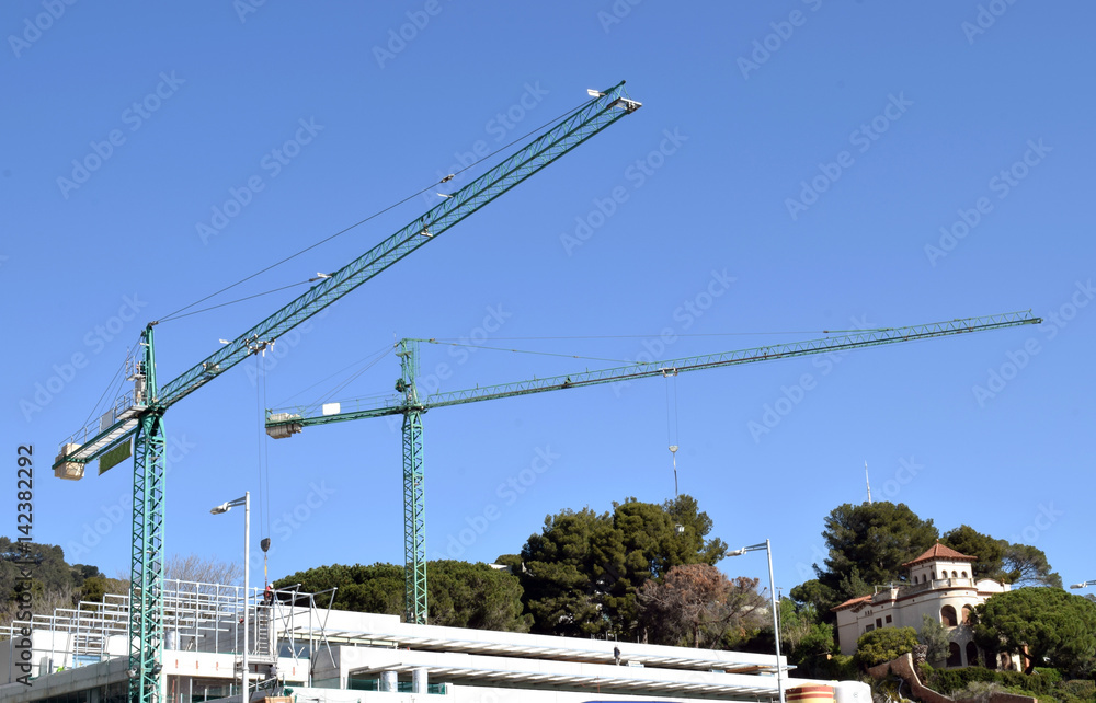 Gruas para la construcción obras
