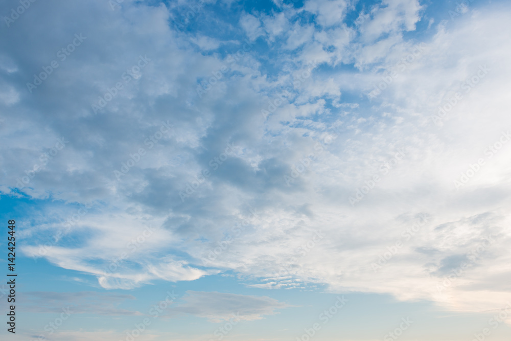 Obraz premium blue sky with clouds closeup