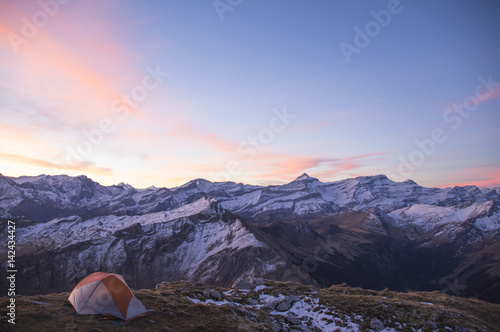 Camping im Gebirge © sandro
