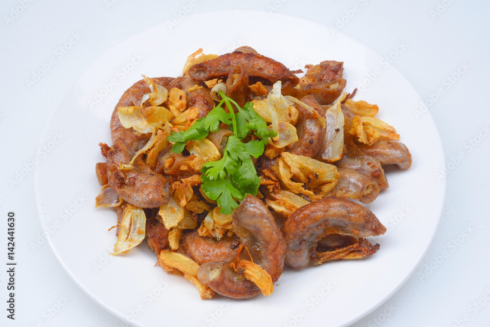 Pork chitterlings, fried garlic, pepper
Pork chitterlings, fried garlic, pepper