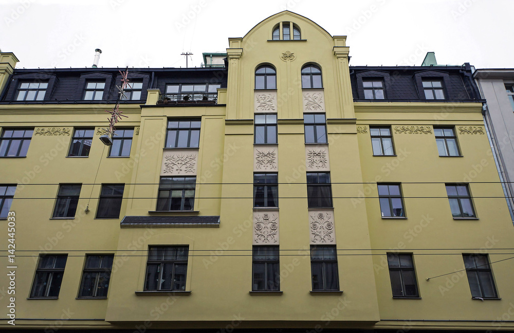 Riga, Terbatas 9-11, elements of the facade of Art Nouveau