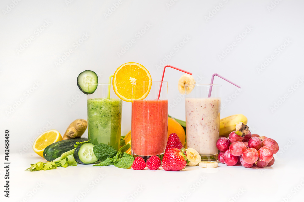 Fototapeta premium Healthy milkshakes