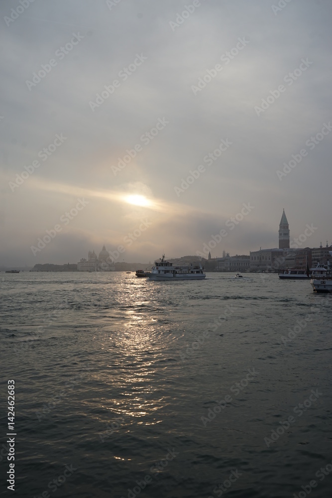 venedig canale grande dogenpalast