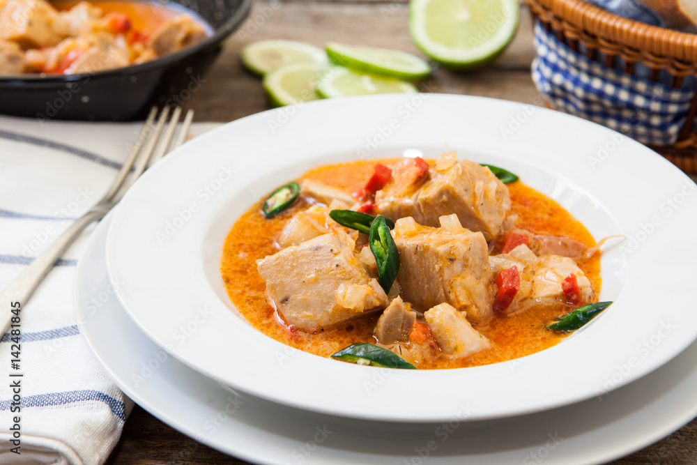 green tuna curry green tuna curry