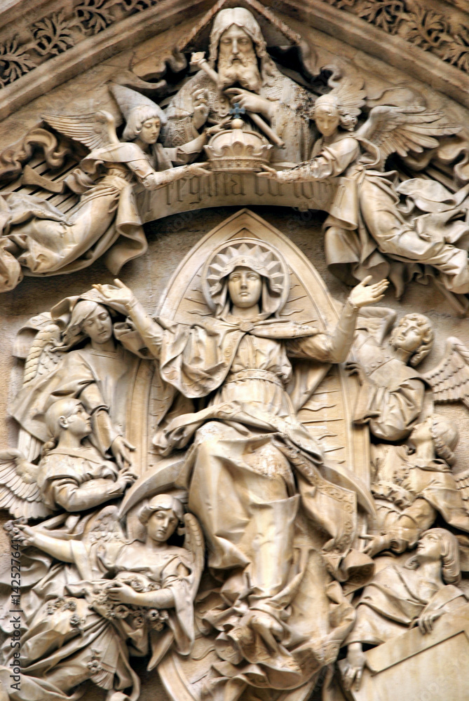 Detalle Timpano Catedral de Sevilla