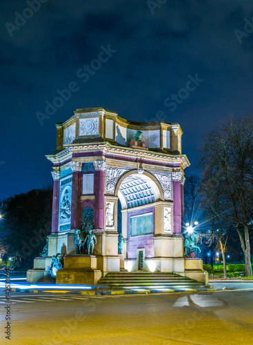 night view of an arch in the parco del valentino in the italian city torino