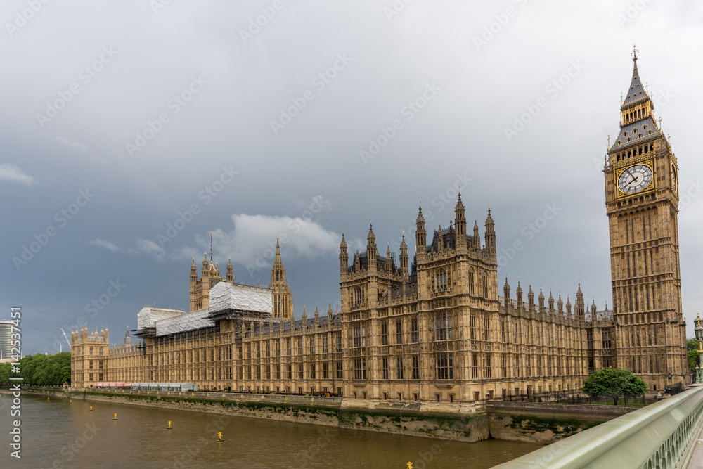 Fototapeta premium LONDON, ENGLAND - JUNE 16 2016: Houses of Parliament, Westminster Palace, London, England, Great Britain