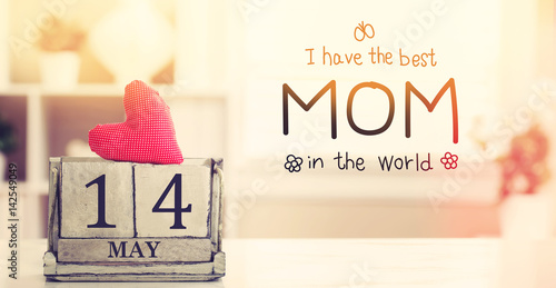 Mothers Day message with calendar