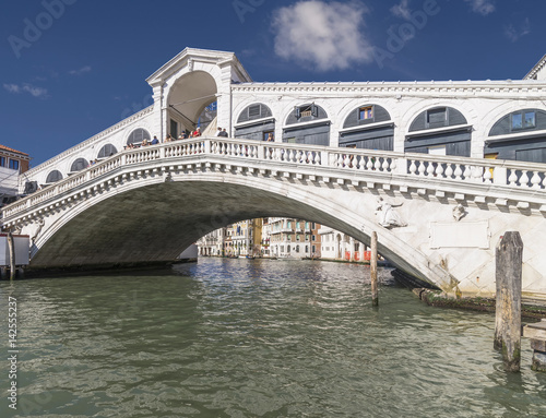 Beautiful view of the famous Rialto Bridge, historic center of Venice, Italy © Marco Taliani