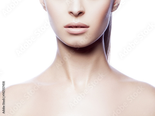 Photo Close-up part of body with lips and neck of young woman
