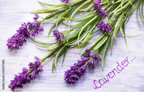 Foto Provencal lavender on wooden background