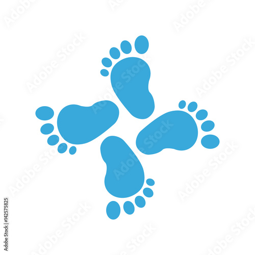 Icono plano pies de bebé azul en cruz en fondo degradado