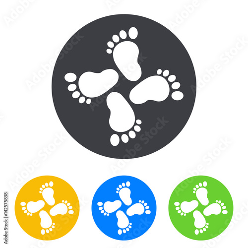 Icono plano pies de bebé en cruz en circulo varios colores