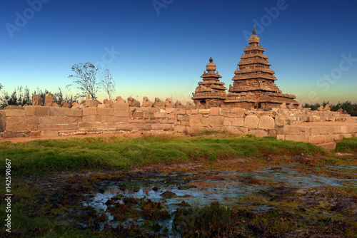 shore Hindu temple dedicated to Shiva and Vishnu  Mahabalipuram  Tamil Nadu  India