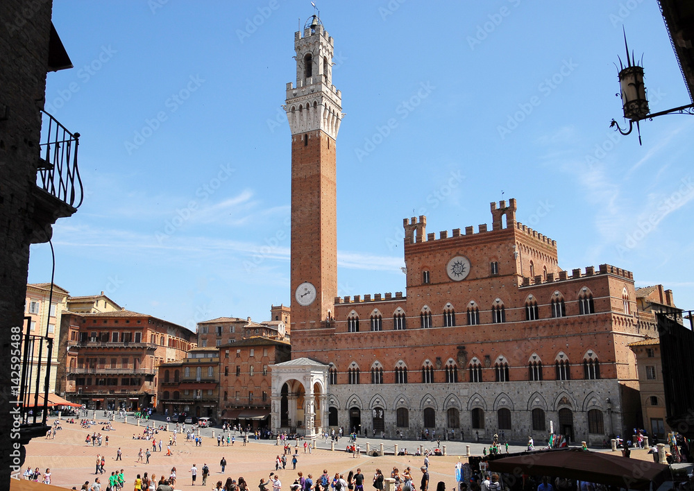 Torre di piazza del campo, Siena, Italia