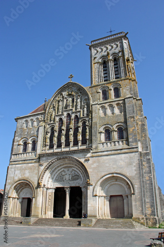 Basilique de Vézelay en Bougogne, France © JFBRUNEAU
