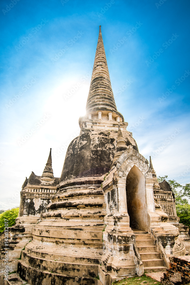 Fototapeta premium Ancient temple in Thailand