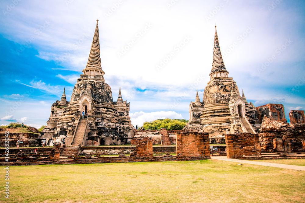 Fototapeta premium Ancient temple in Thailand