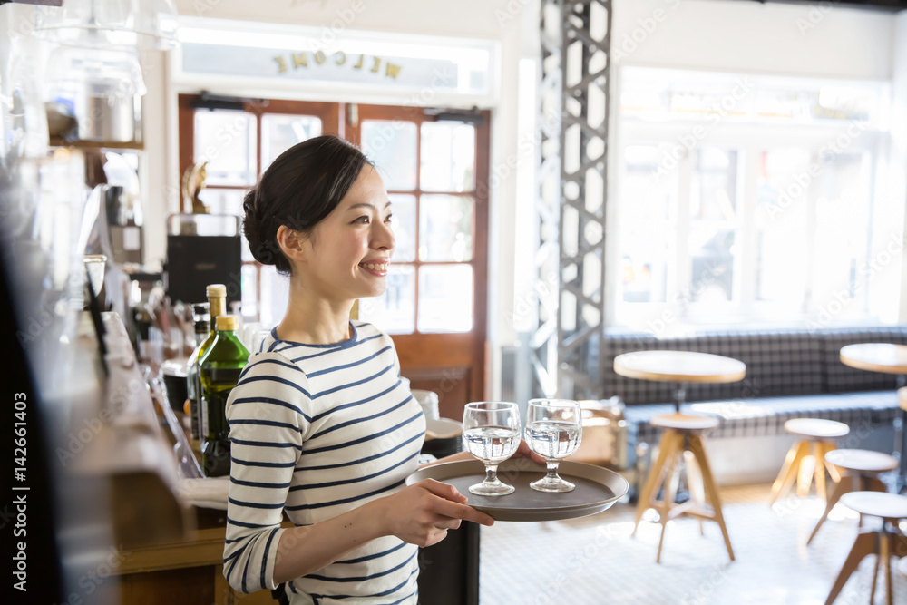 カフェ・働く女性 カフェ・働く女性