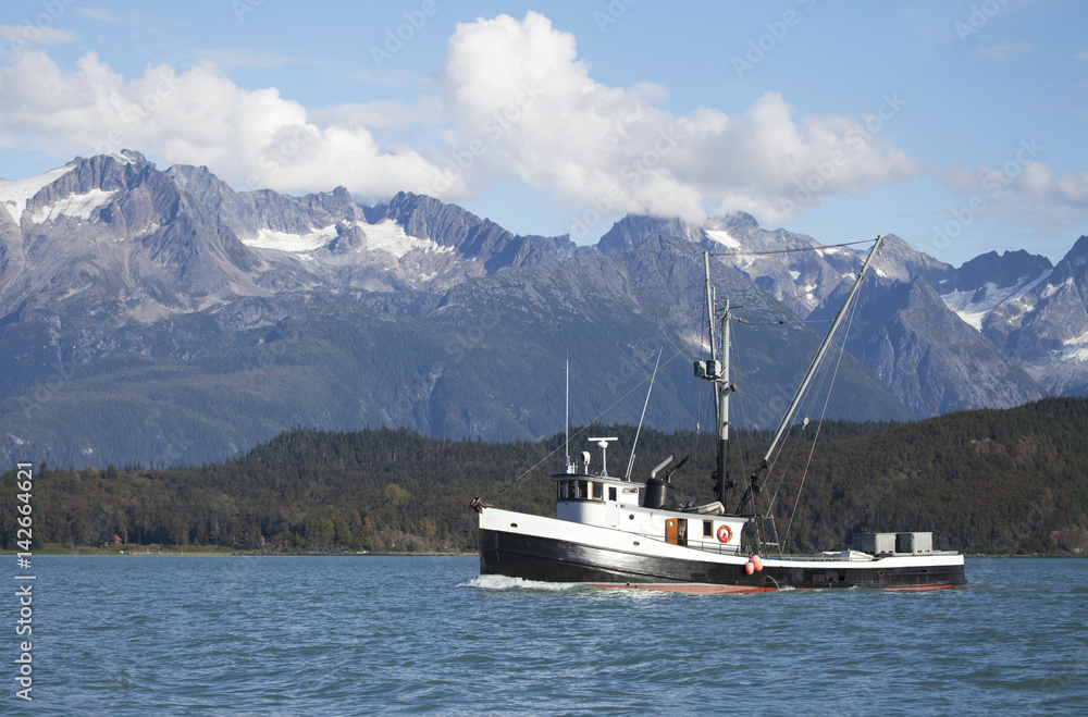 Fototapeta premium Fishing Trawler in Southeast Alaska