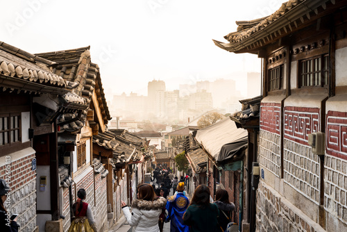 In Bukchon Hanok Village in Seoul: Bukchon Hanok Village's unique scenery photo